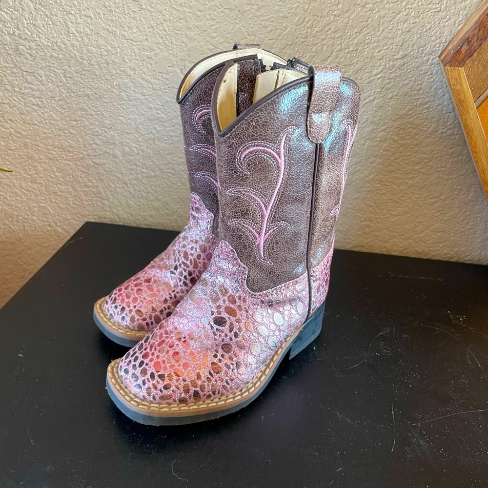 Pink and Brown Leather Cowgirl boots - toddler size 7